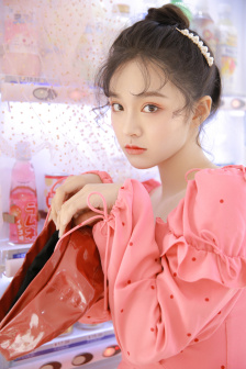 纯洁的轮舞曲动漫